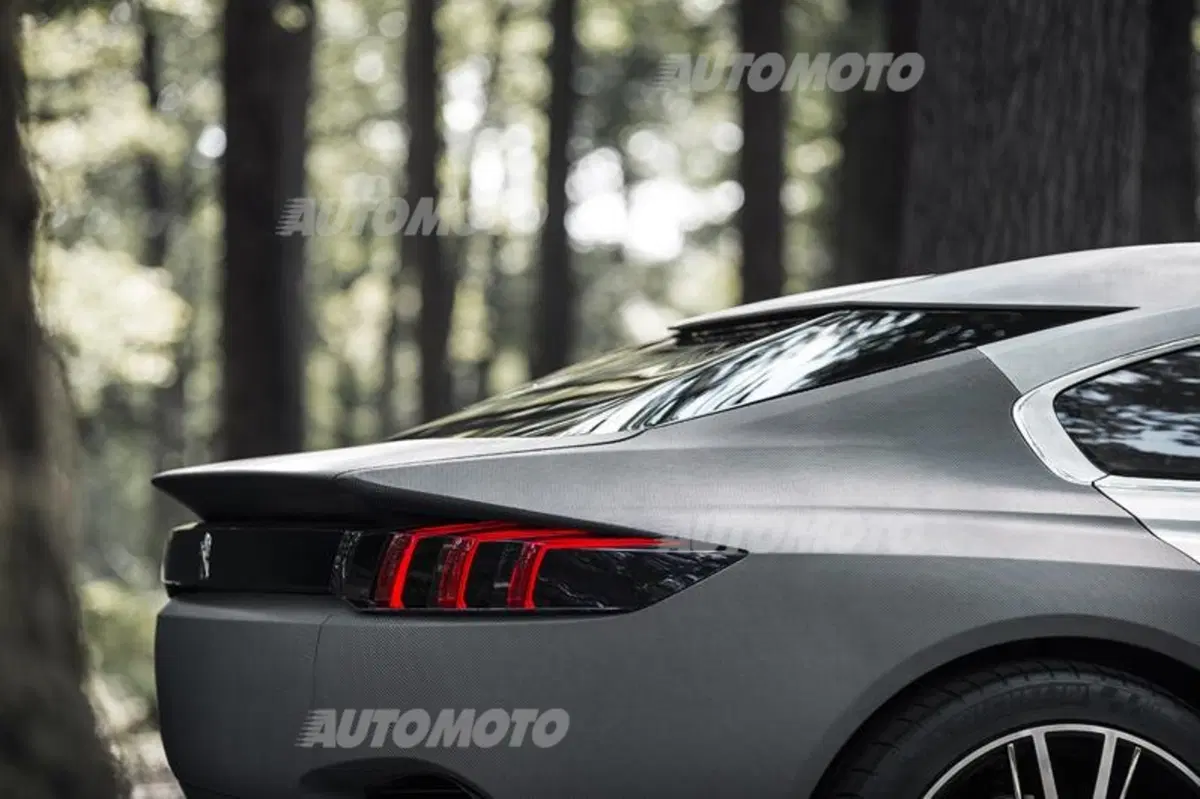 Peugeot Exalt: a Parigi una nuova variante della concept del Leone (5)