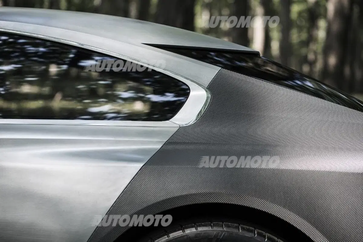 Peugeot Exalt: a Parigi una nuova variante della concept del Leone (10)