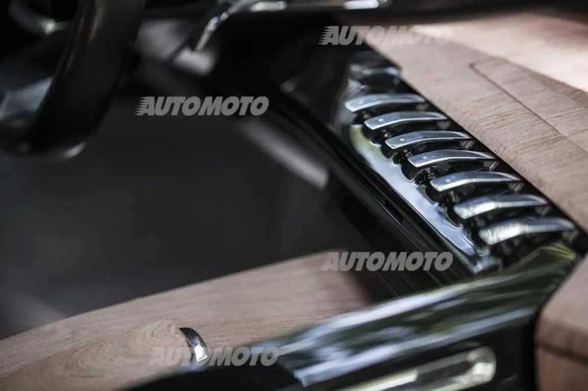 Peugeot Exalt: a Parigi una nuova variante della concept del Leone (17)