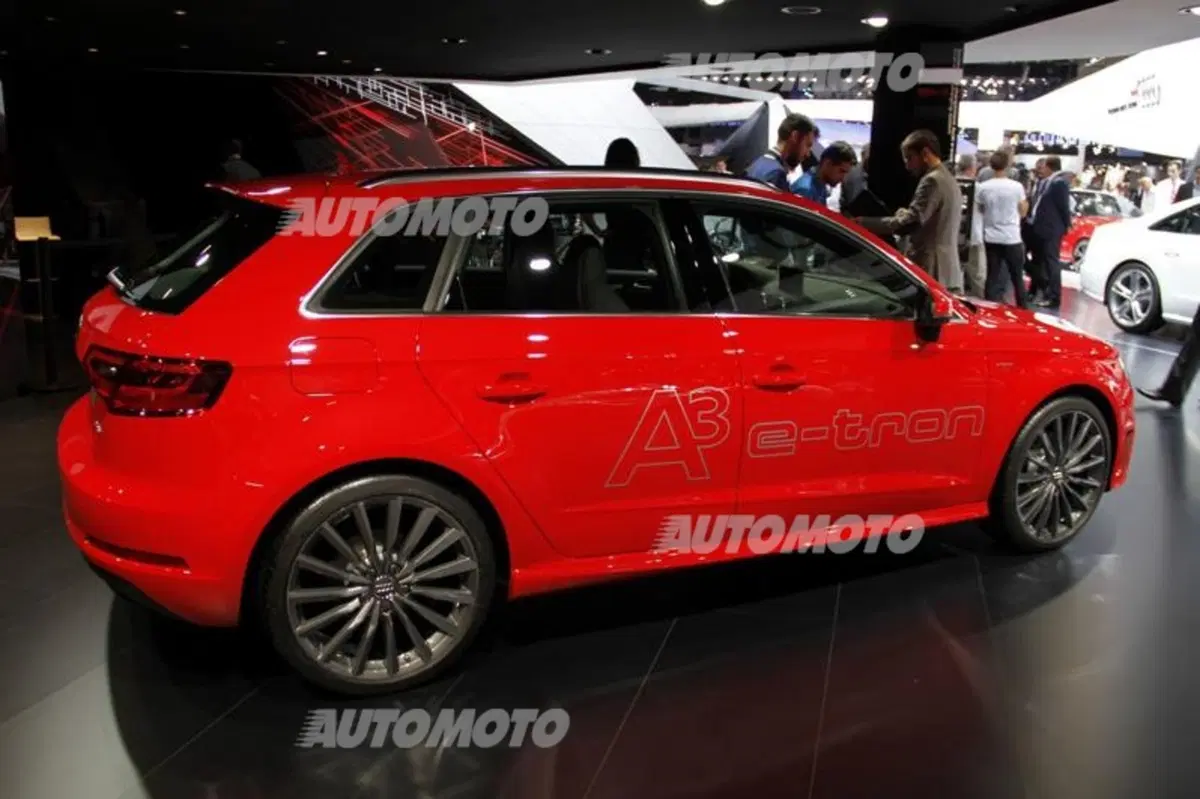 Audi al Salone di Parigi 2014 (17)