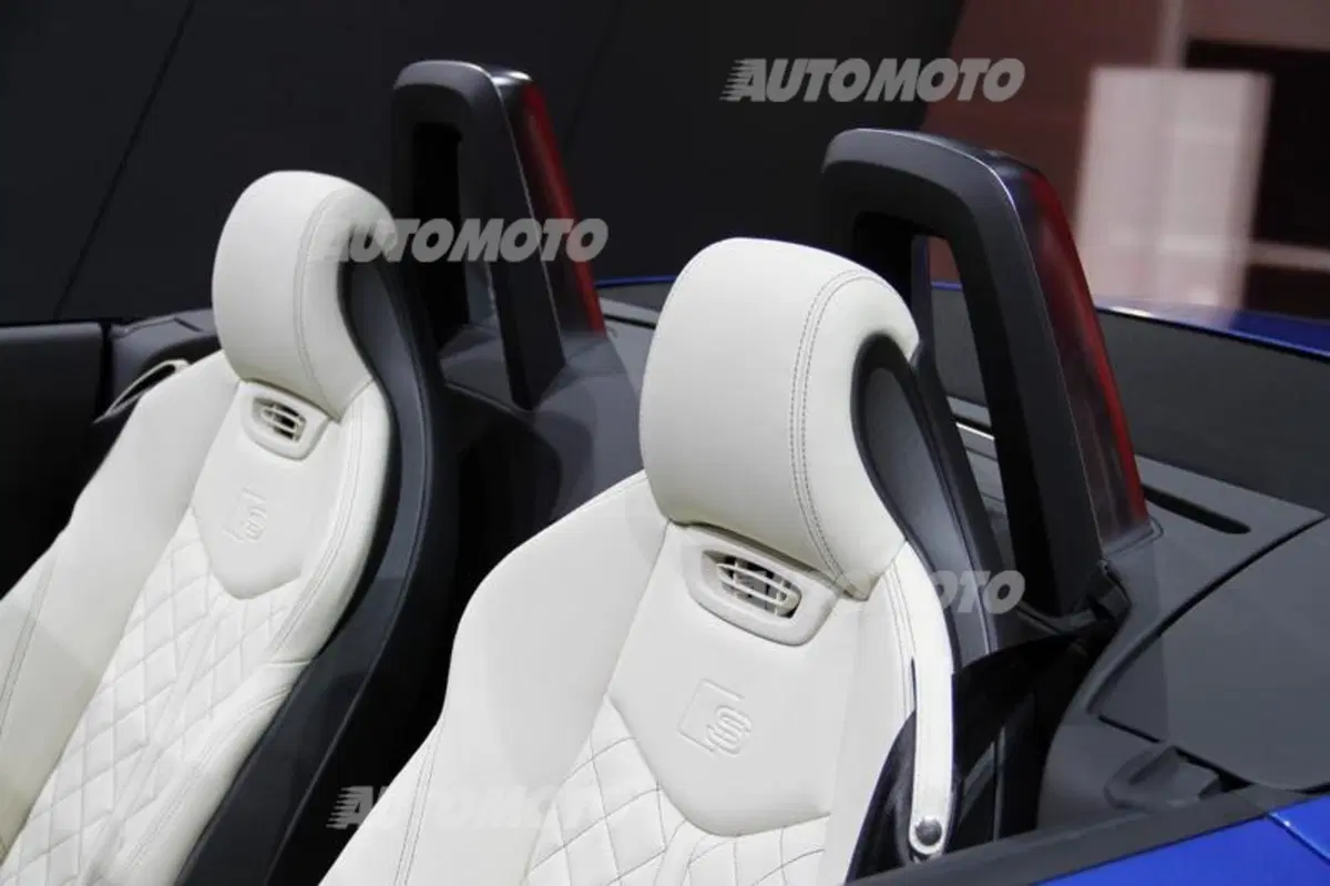 Audi al Salone di Parigi 2014 (36)