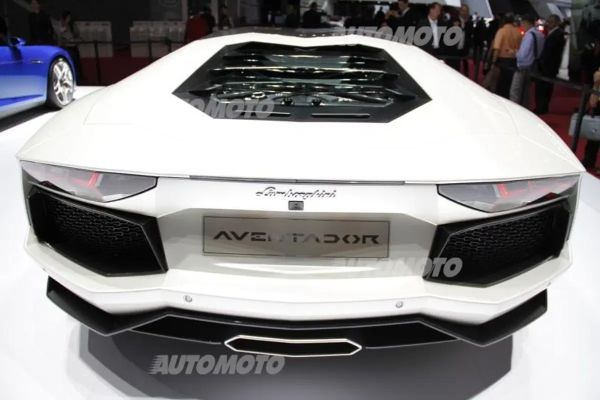 Lamborghini al Salone di Parigi 2014 (19)