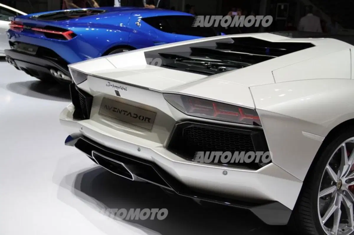 Lamborghini al Salone di Parigi 2014 (21)
