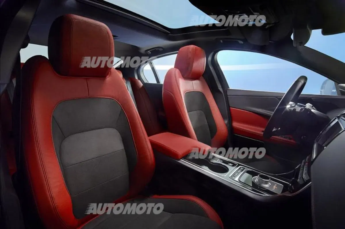 Jaguar XE: prime foto ufficiali. Costa 37.750 euro (18)