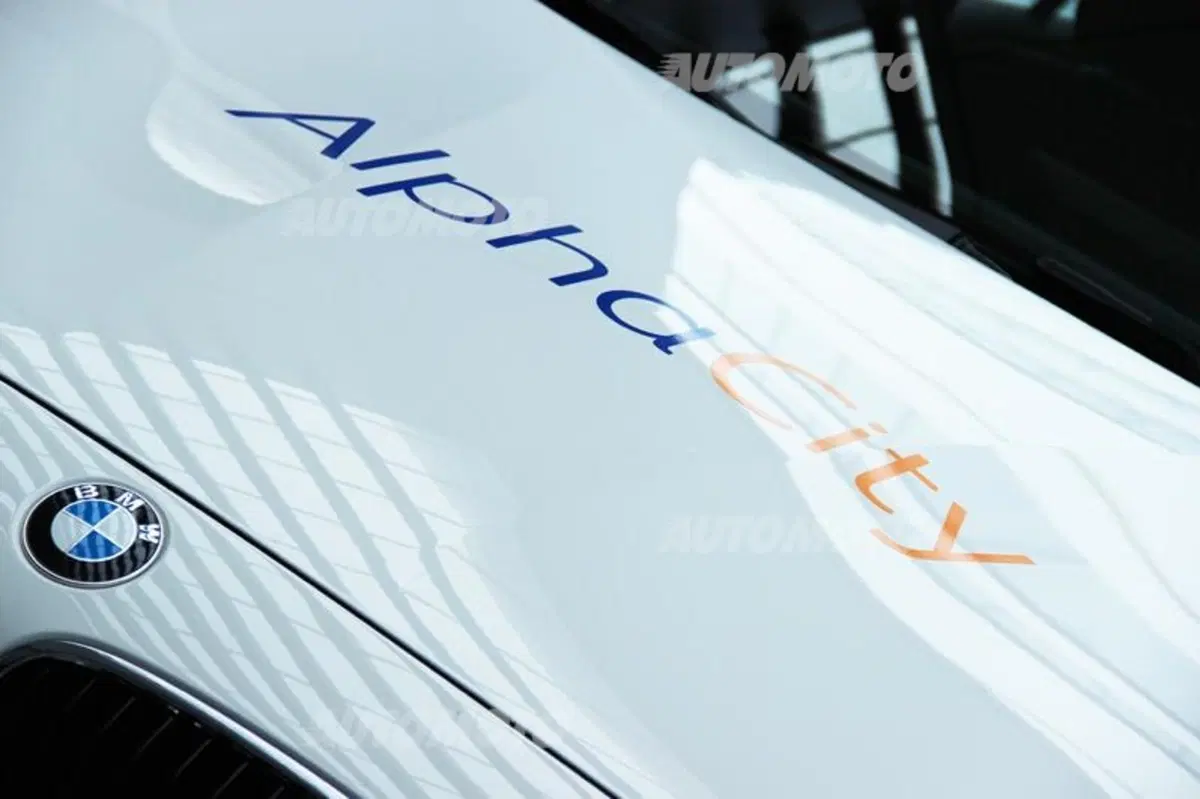 AlphaCity: nasce il car sharing di BMW per le aziende. Che cos'è e come funziona (6)