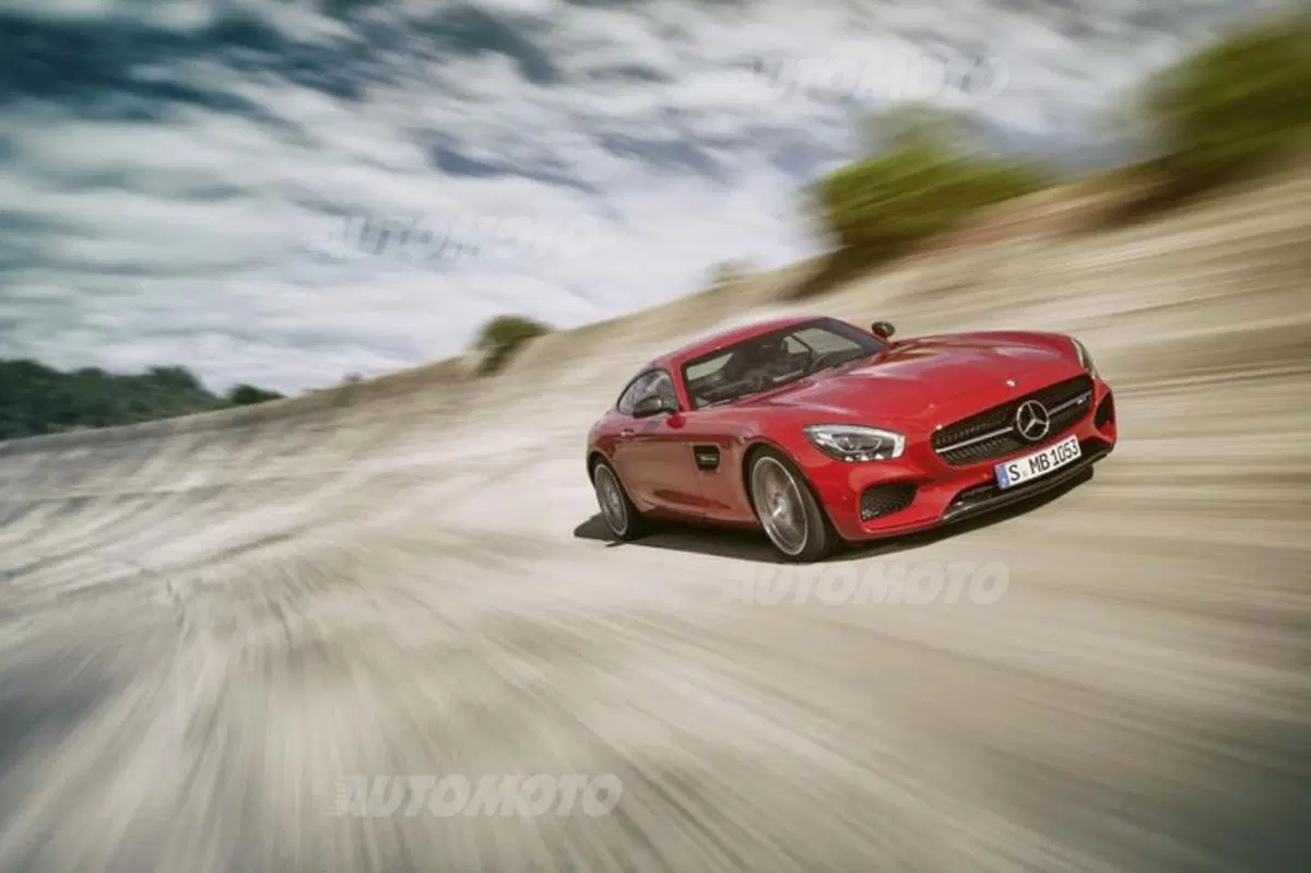 Mercedes AMG GT: tutte le foto e le informazioni ufficiali (2)