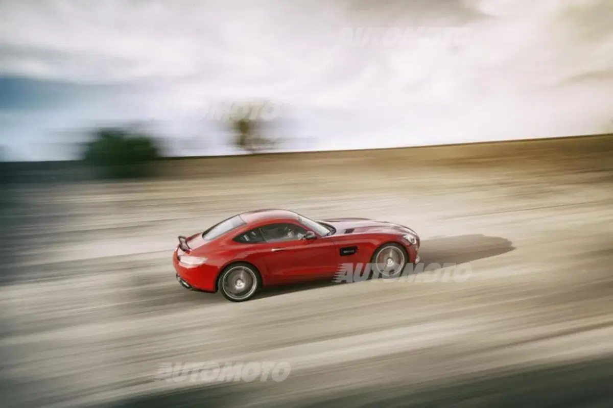 Mercedes AMG GT: tutte le foto e le informazioni ufficiali (3)