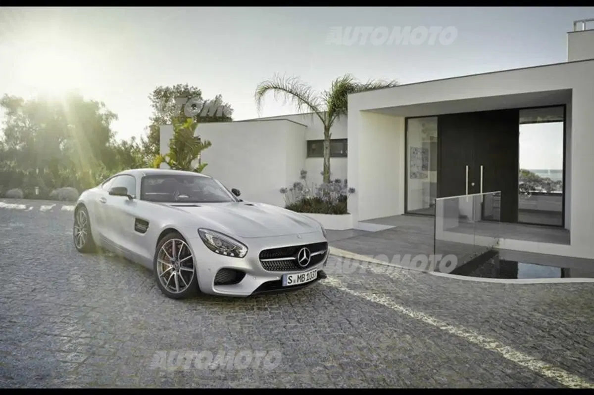 Mercedes AMG GT: tutte le foto e le informazioni ufficiali (19)