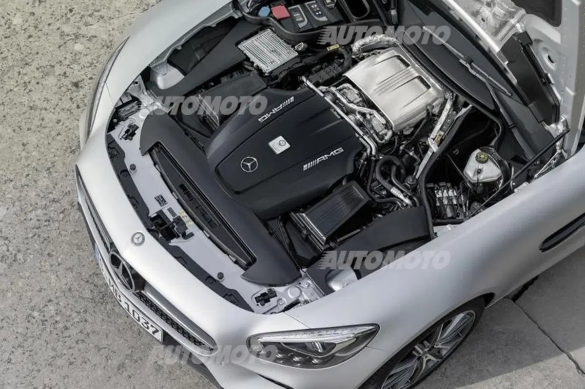 Mercedes AMG GT: tutte le foto e le informazioni ufficiali (29)
