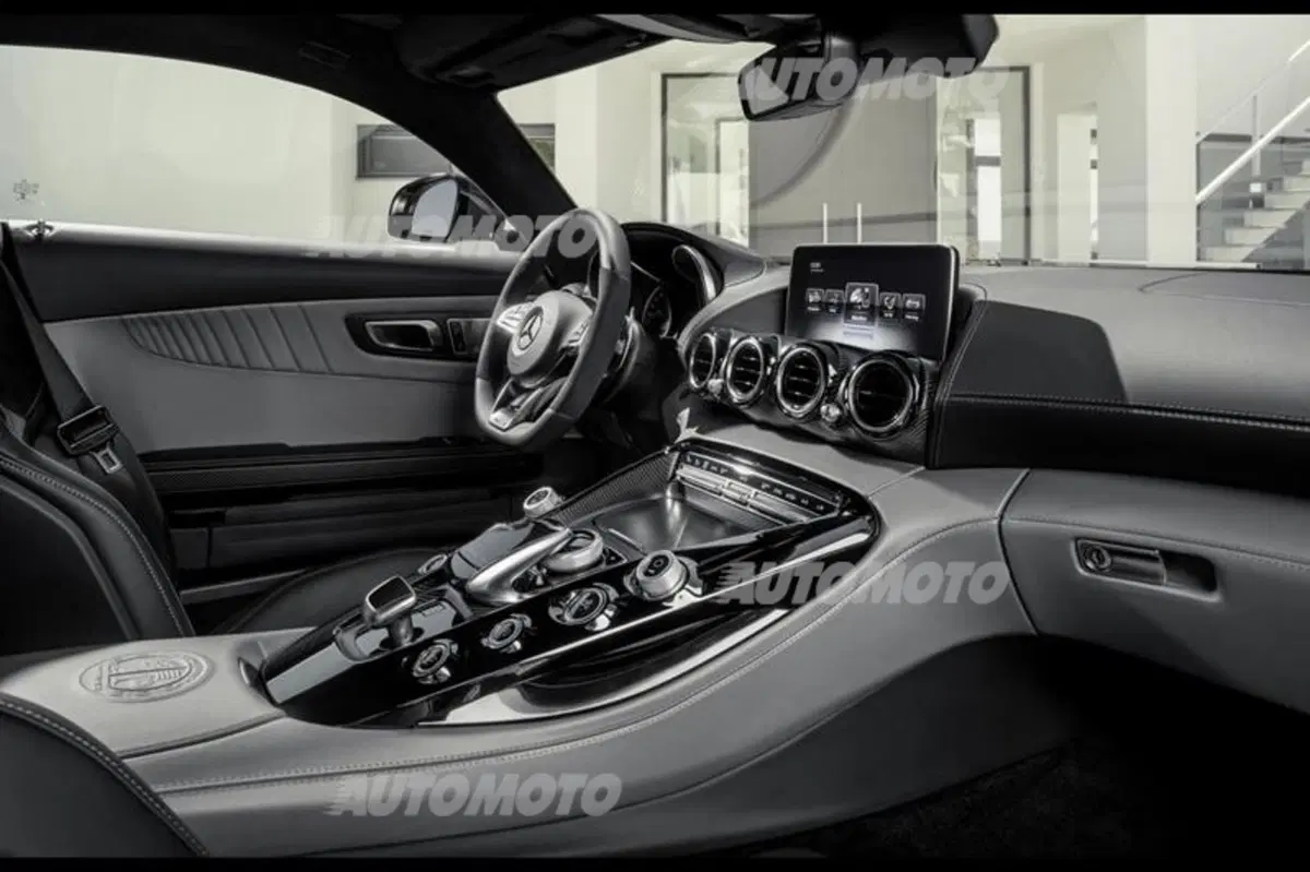 Mercedes AMG GT: tutte le foto e le informazioni ufficiali (30)