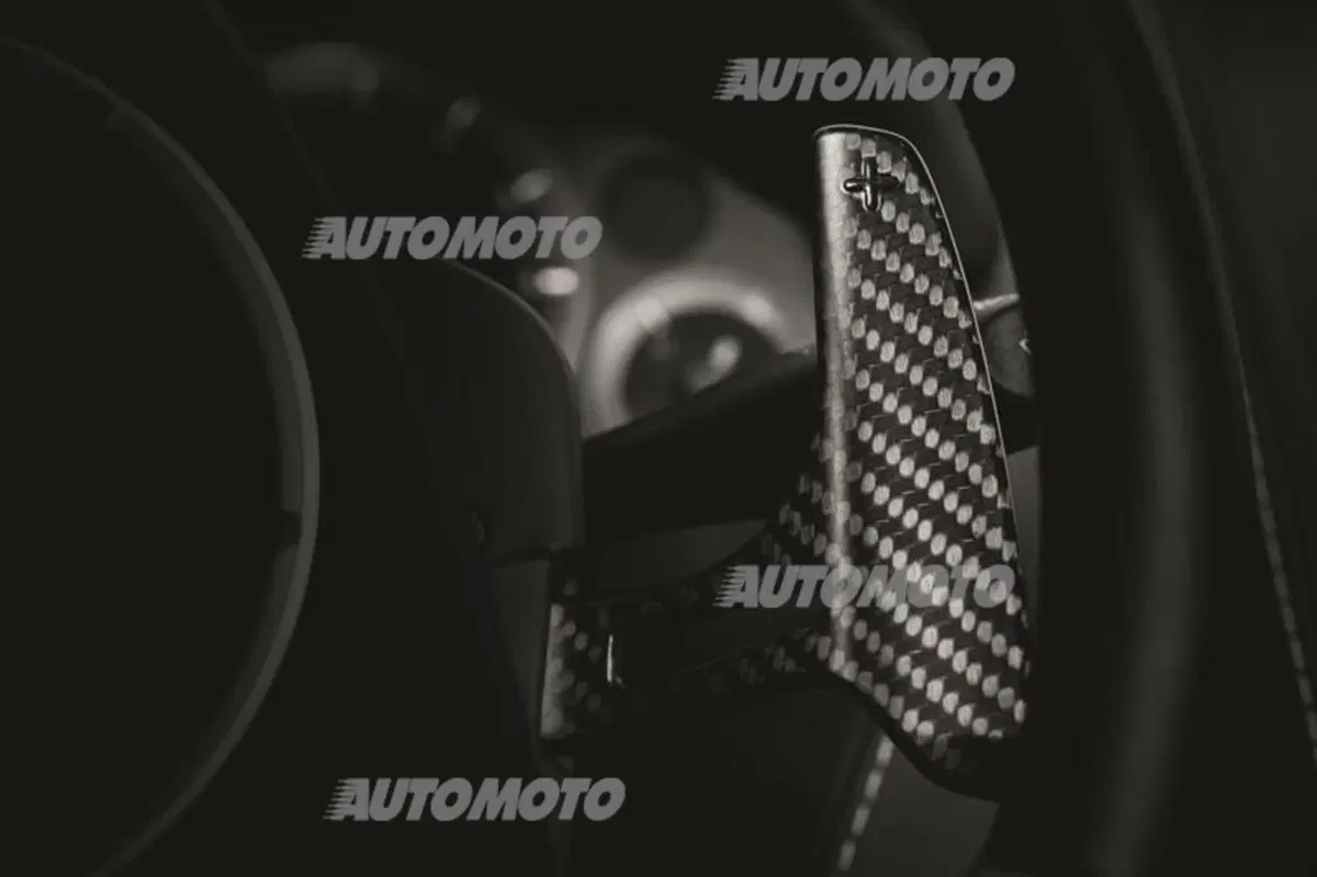 Aston Martin Vanquish Carbon Edition (10)