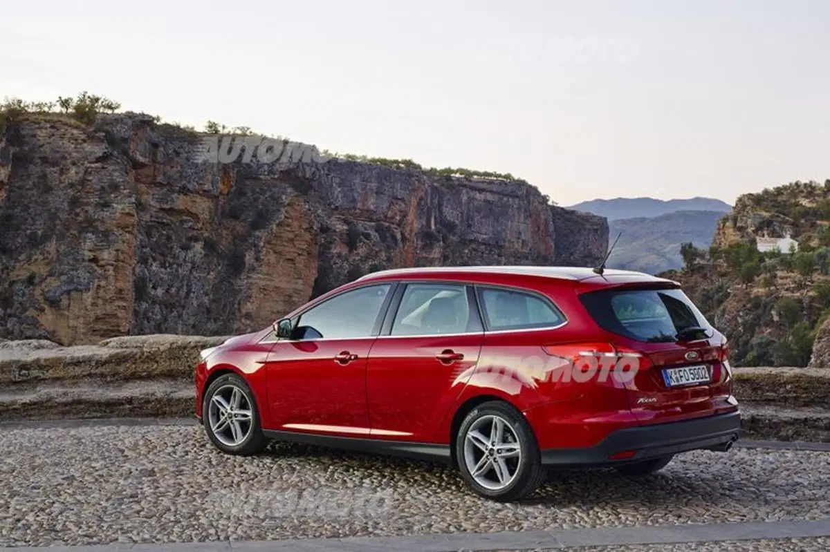 Ford Focus restyling: tutte le immagini più belle (27)