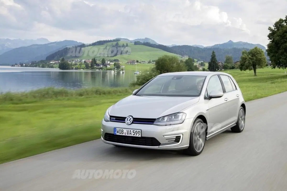 Quanto costa la Volkswagen Golf GTE: ecco i prezzi di listino (3)
