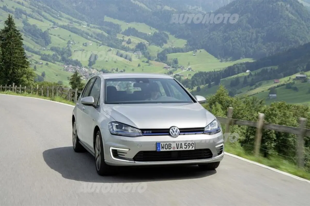 Quanto costa la Volkswagen Golf GTE: ecco i prezzi di listino (4)