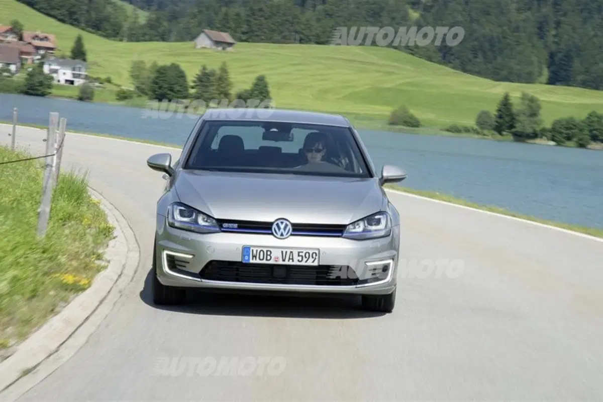 Quanto costa la Volkswagen Golf GTE: ecco i prezzi di listino (5)