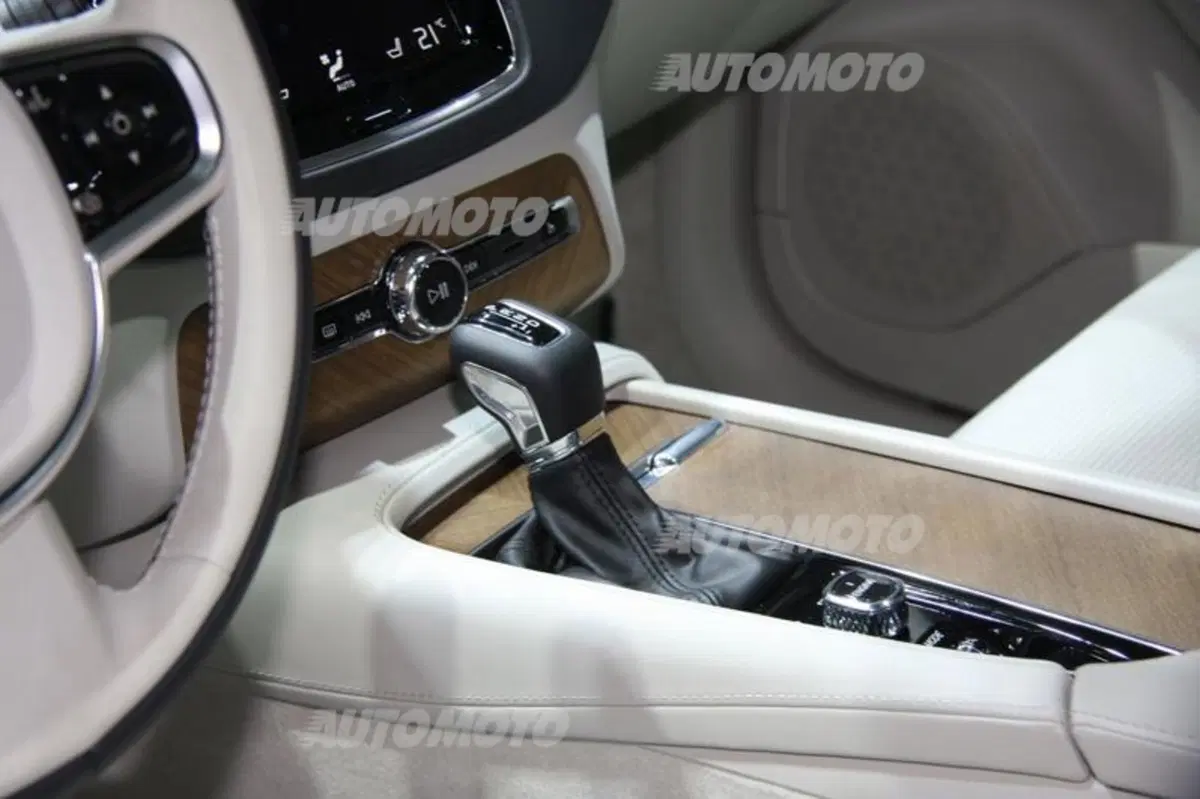 Volvo al Salone di Parigi 2014 (11)