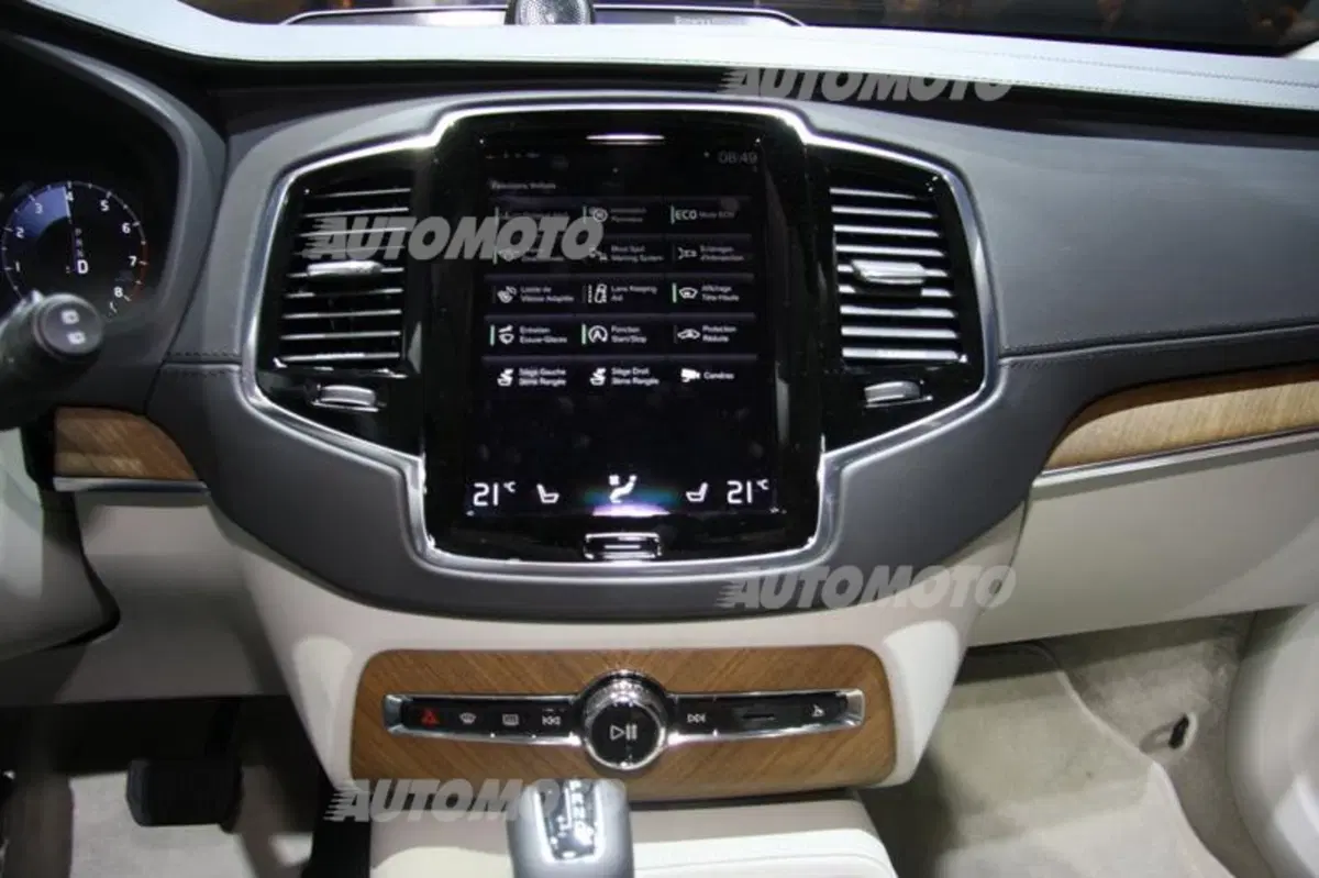 Volvo al Salone di Parigi 2014 (17)