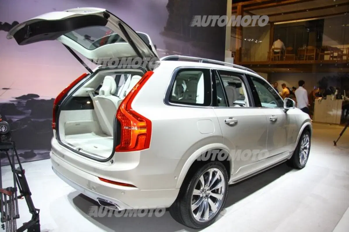 Volvo al Salone di Parigi 2014 (22)