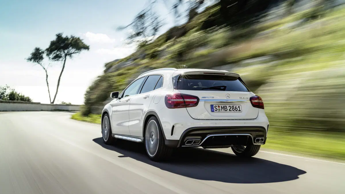 Mercedes GLA restyling, debutto al Salone di Detroit 2017  (2)