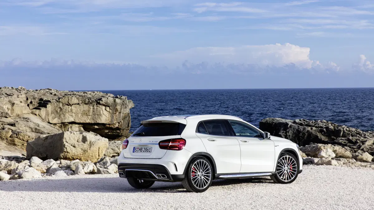 Mercedes GLA restyling, debutto al Salone di Detroit 2017  (4)