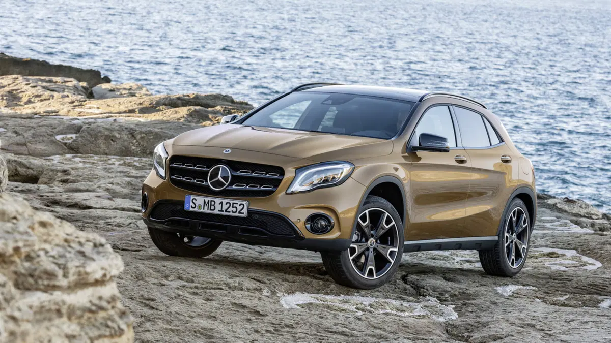 Mercedes GLA restyling, debutto al Salone di Detroit 2017  (11)