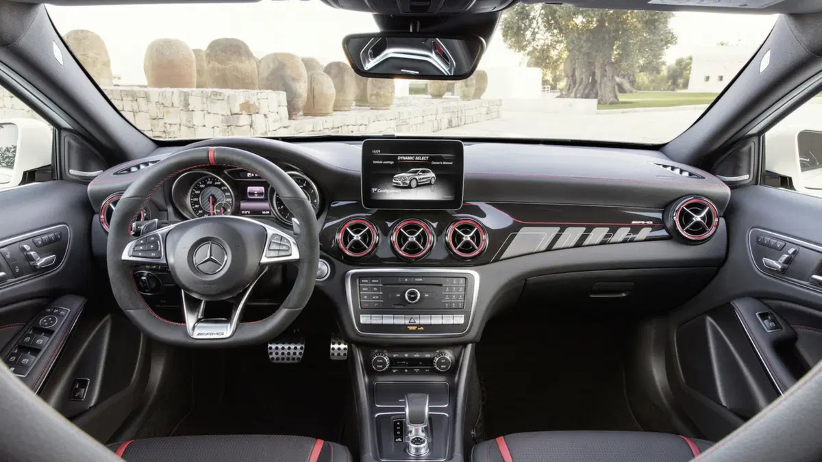 Mercedes GLA restyling, debutto al Salone di Detroit 2017  (8)