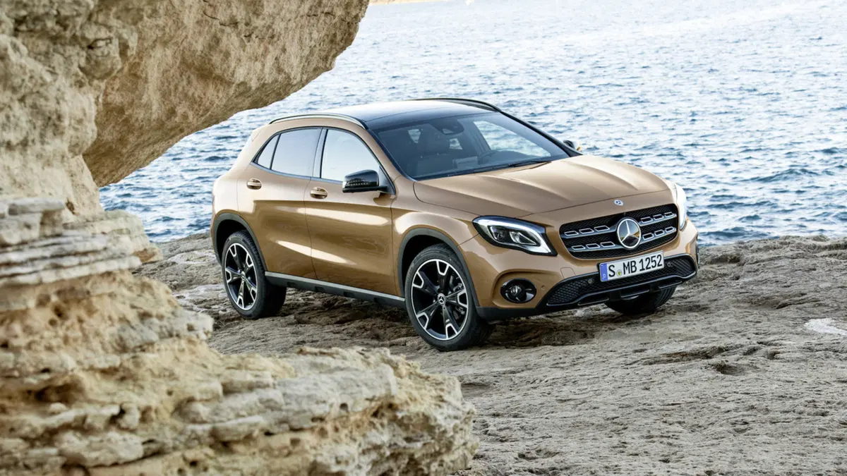 Mercedes GLA restyling, debutto al Salone di Detroit 2017  (12)