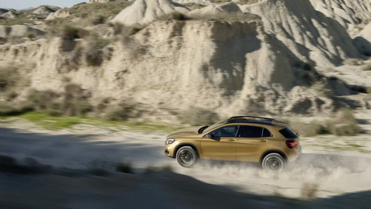 Mercedes GLA restyling, debutto al Salone di Detroit 2017  (14)