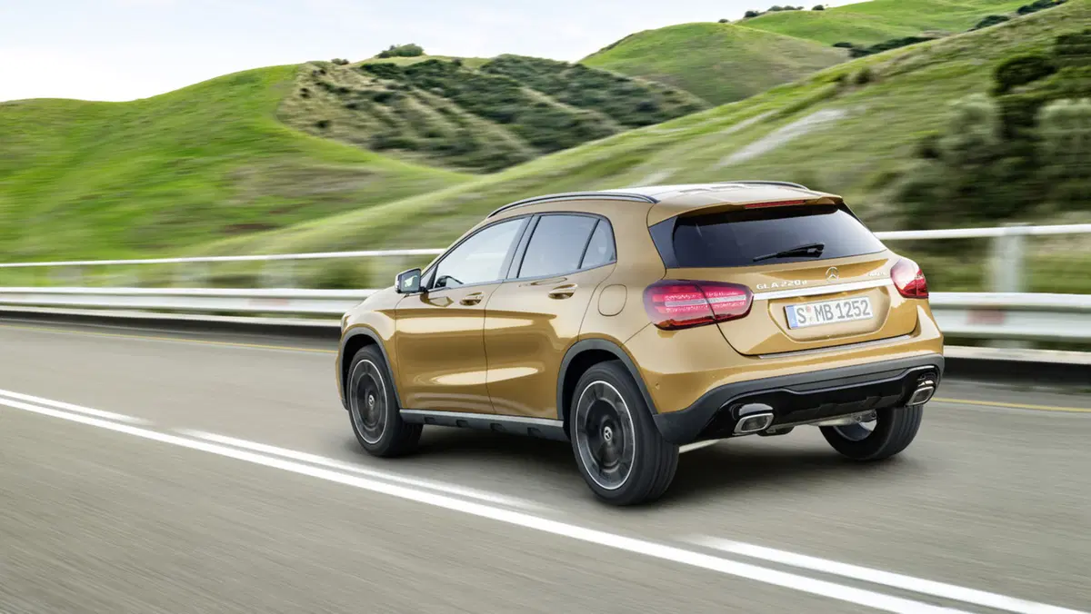 Mercedes GLA restyling, debutto al Salone di Detroit 2017  (17)