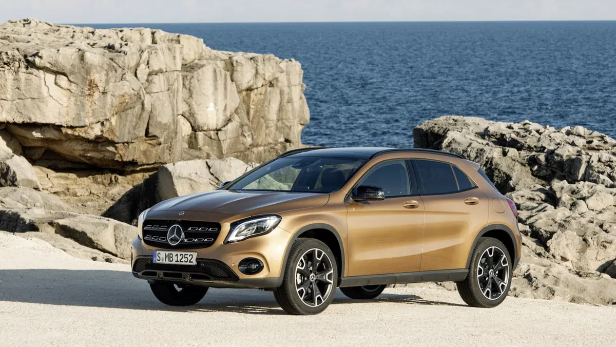 Mercedes GLA restyling, debutto al Salone di Detroit 2017  (23)