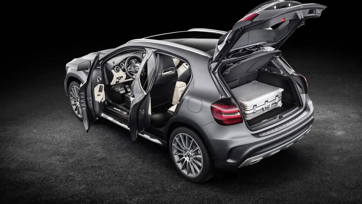 Mercedes GLA restyling, debutto al Salone di Detroit 2017  (24)