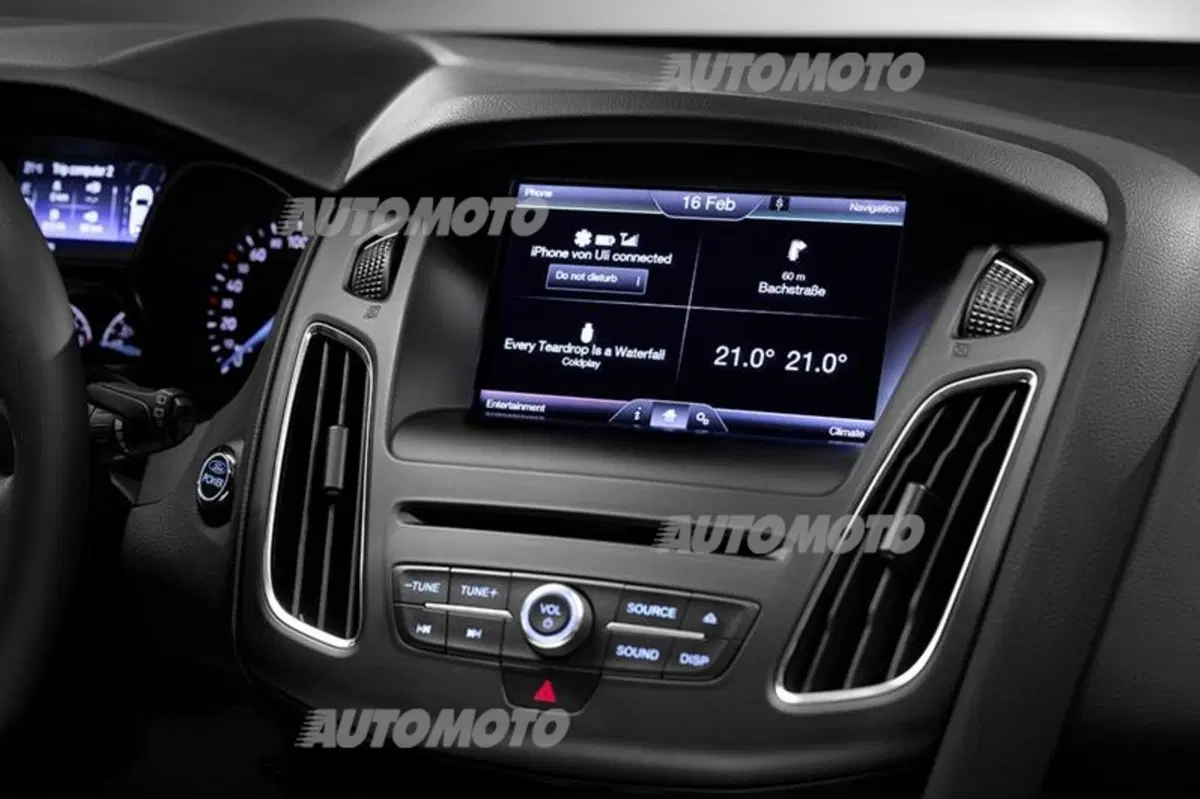 Ford Focus restyling (47)