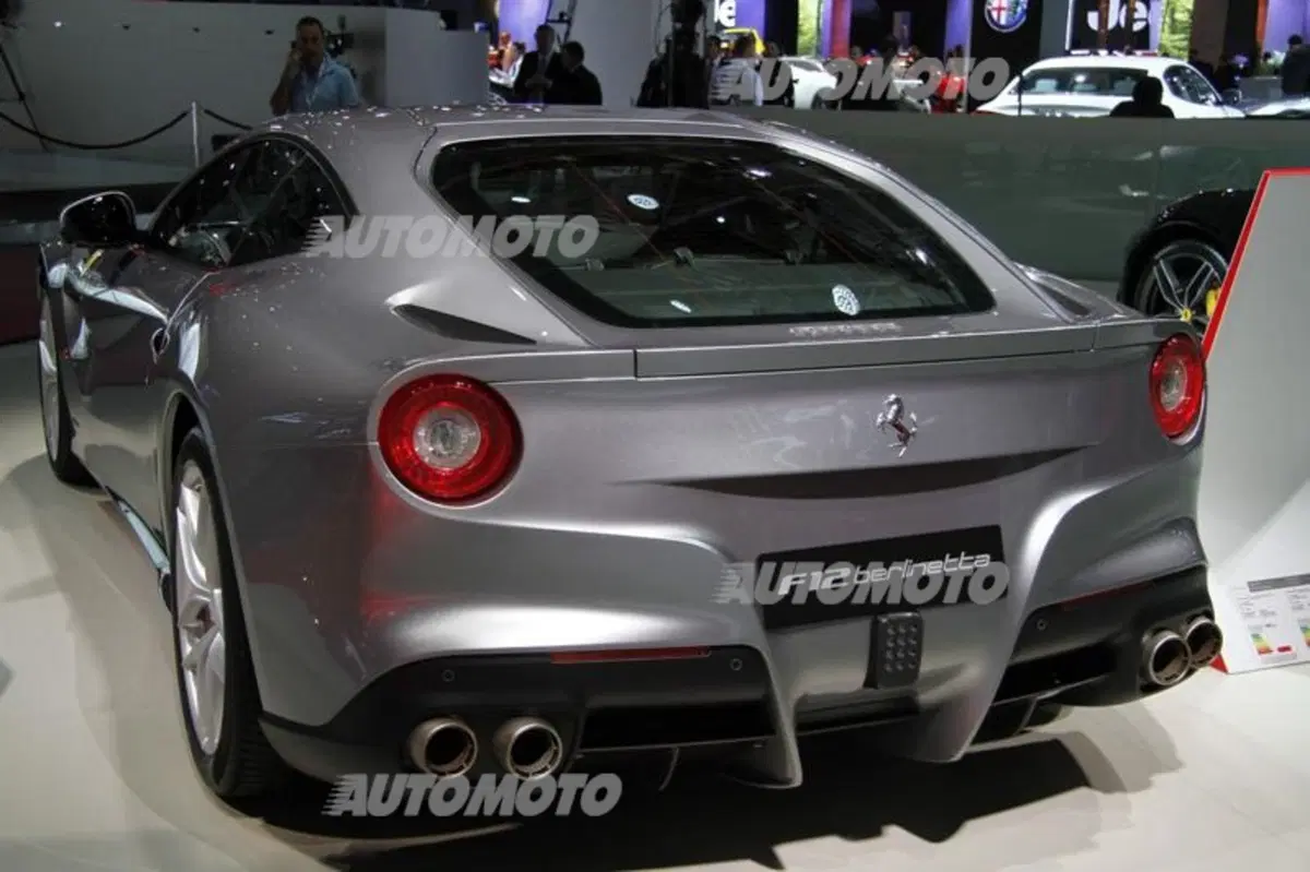 Ferrari al Salone di Parigi 2014 (7)