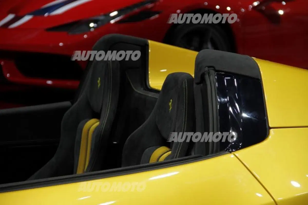 Ferrari al Salone di Parigi 2014 (12)