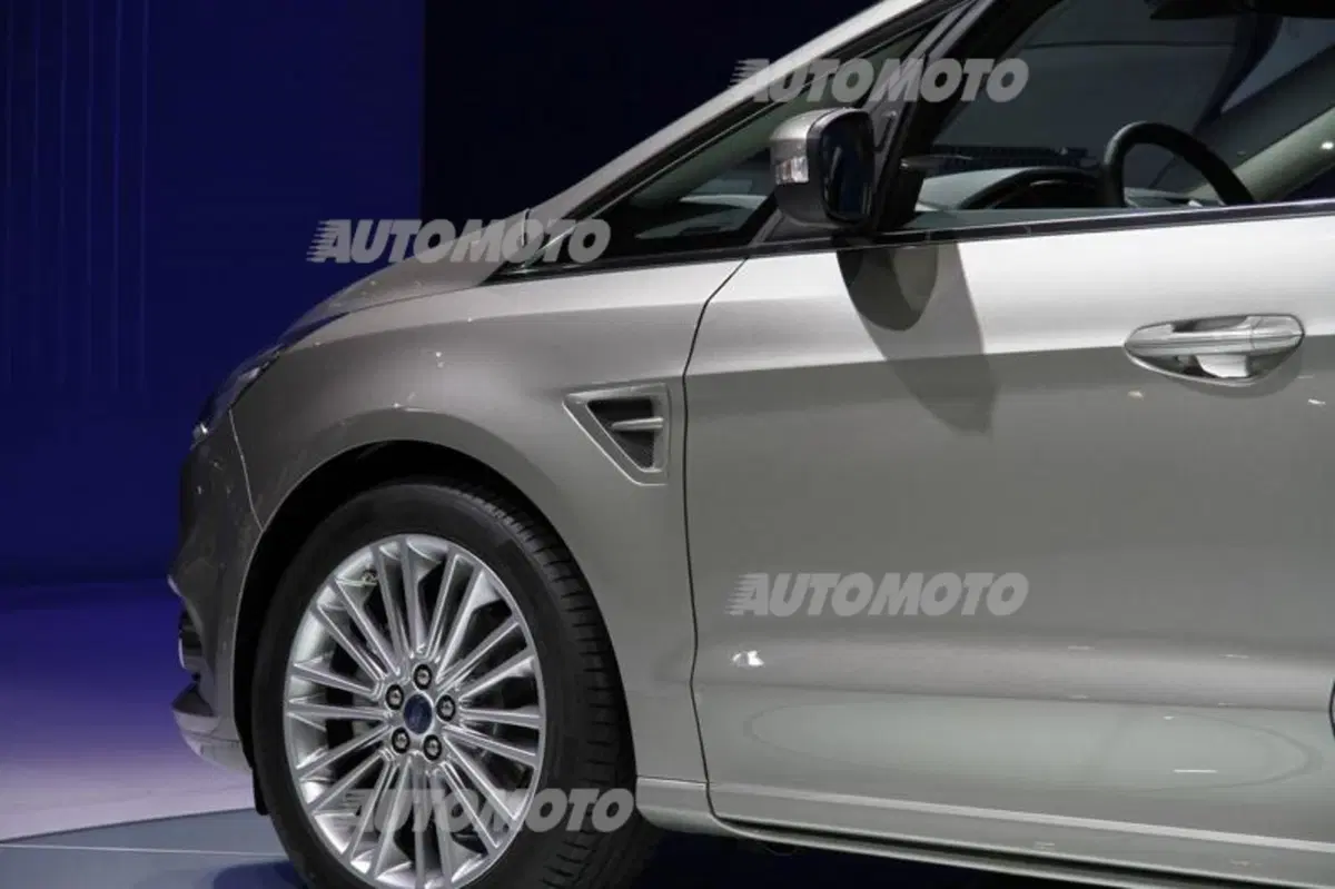 Ford al Salone di Parigi 2014 (11)