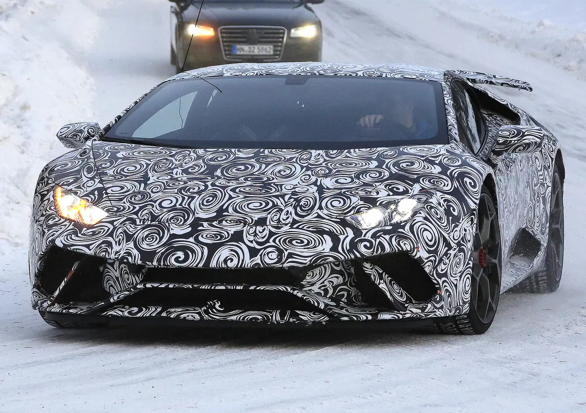 Lamborghini Huracan Superleggera Coup&eacute; e Spyder, le foto spia