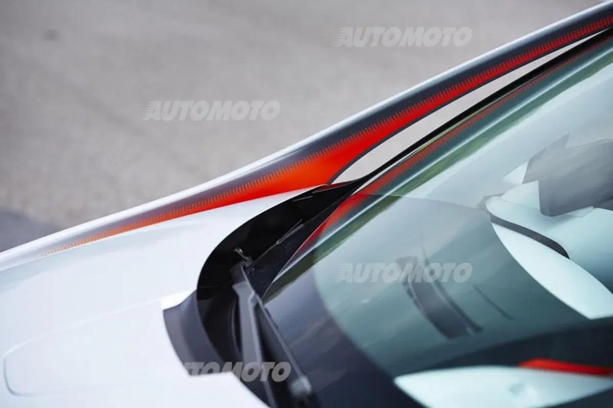 Renault Eolab concept: anche la Losanga vuole l'ibrido (17)
