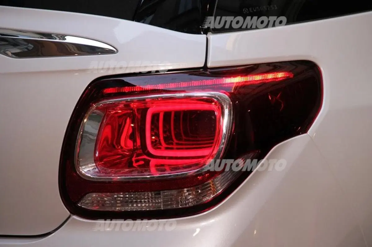Citroen DS3 protagonista alla Vogue Fashion Night Out di Milano 2014 (24)