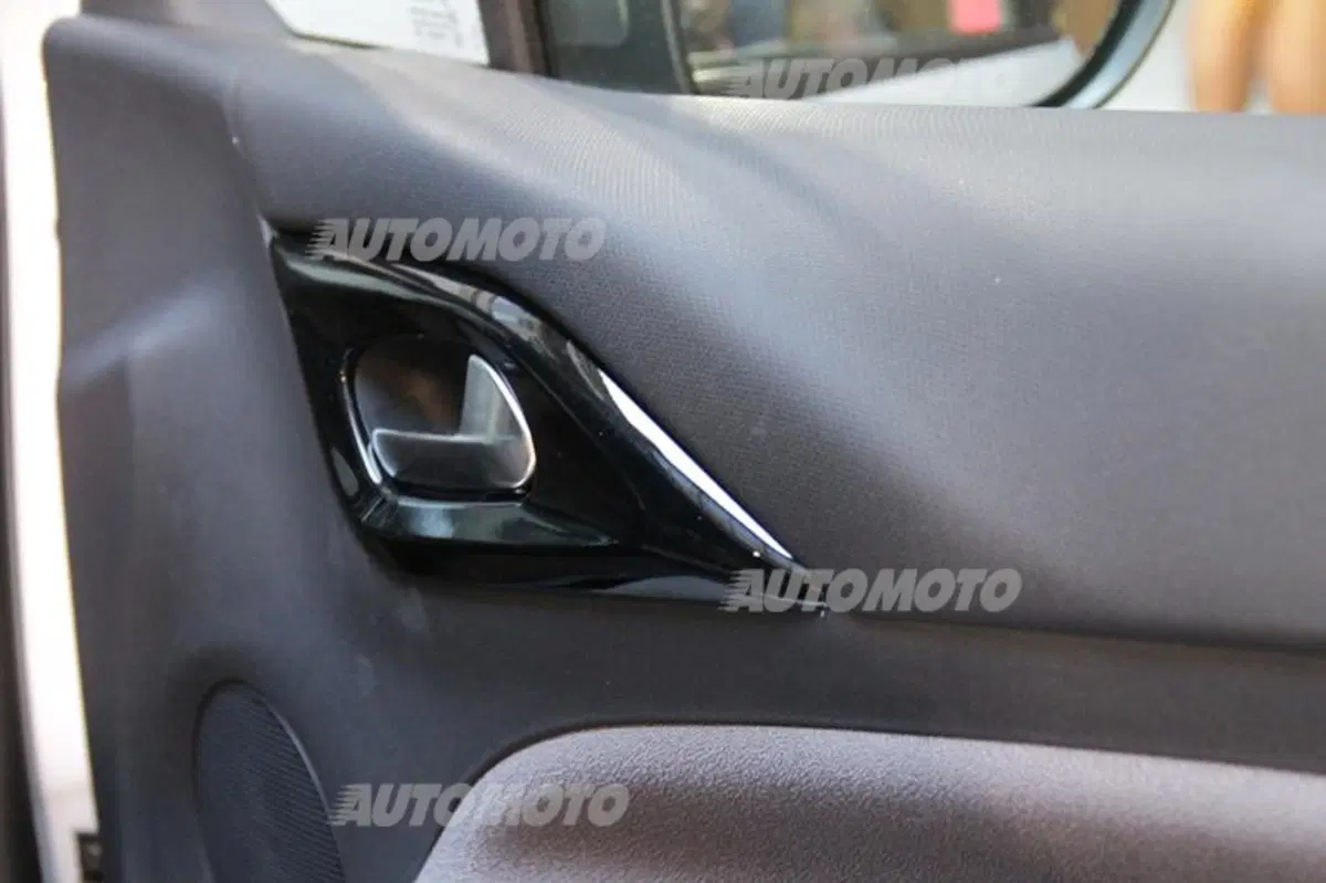 Citroen DS3 protagonista alla Vogue Fashion Night Out di Milano 2014 (38)