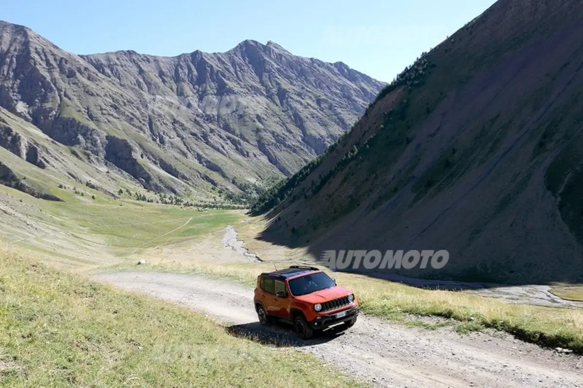 Jeep Renegade (30)