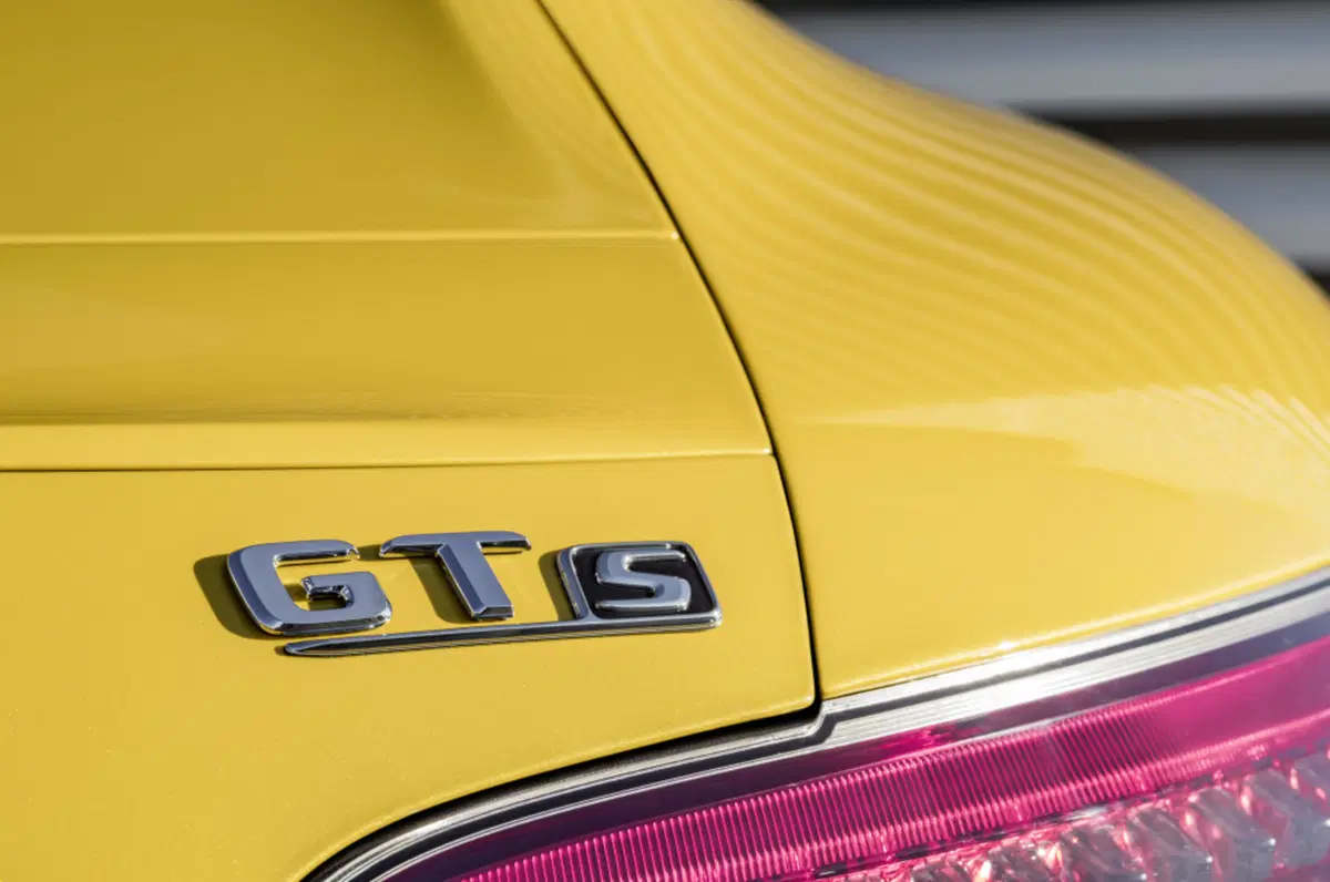 Mercedes-AMG GT C Coupé, esordio al Salone di Detroit 2017 (13)