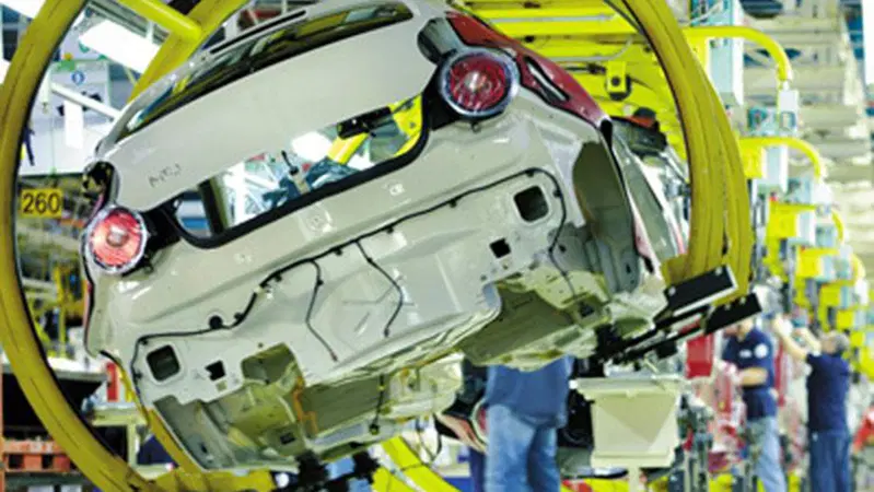 Filosofia della tecnica. Non conviene produrre auto di serie in italia