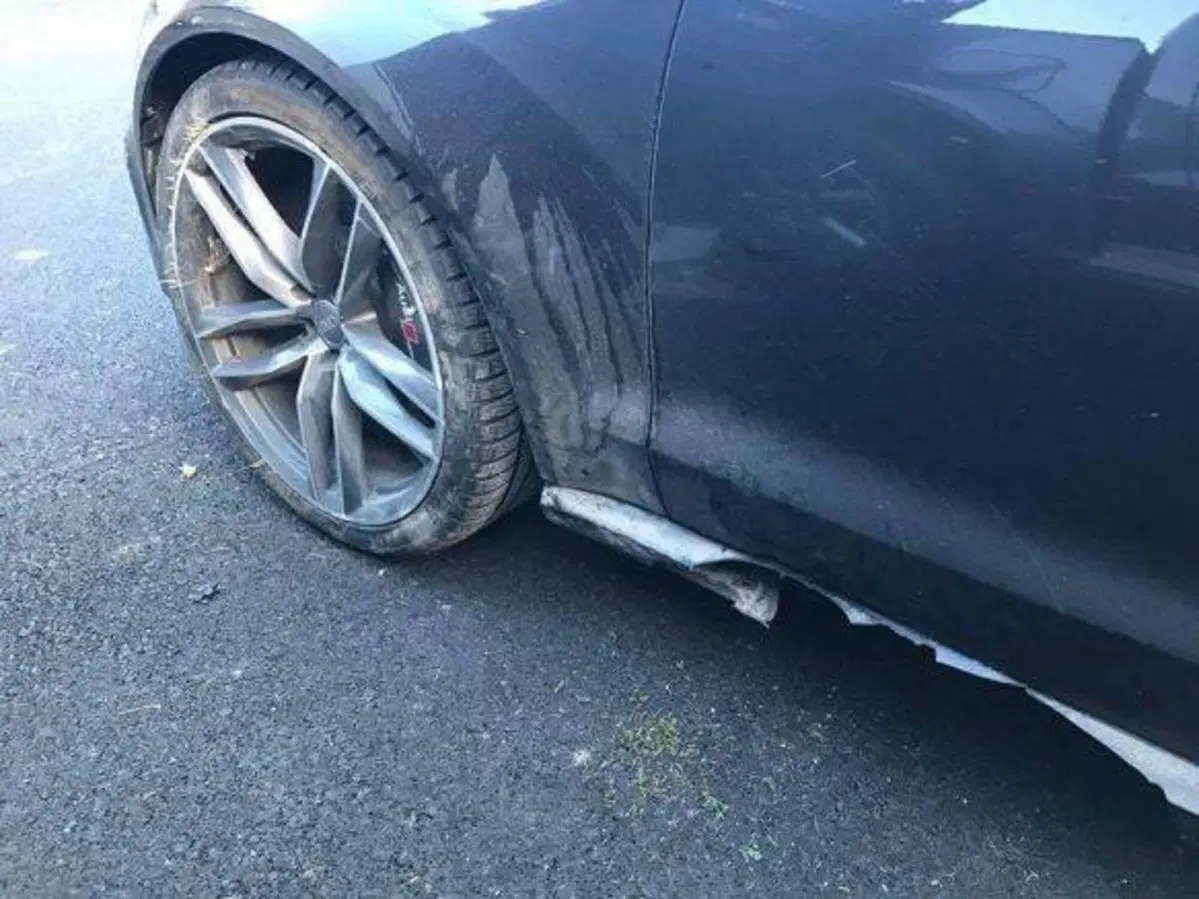 Valentino Rossi: incidente sulla neve con l'Audi RS6 (3)