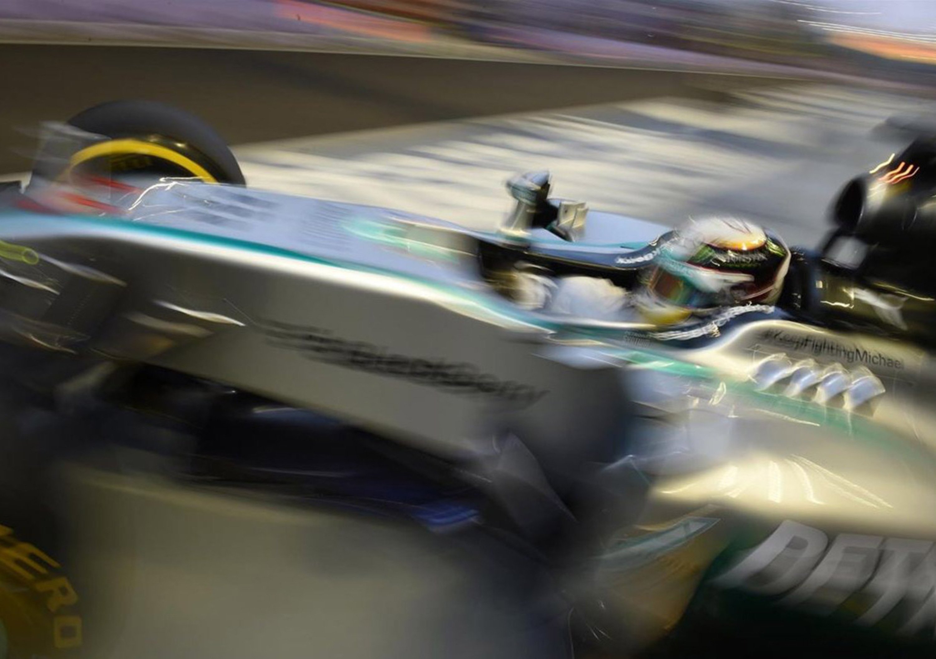 Formula 1 Singapore 2014: Hamilton domina le libere del venerd&igrave;