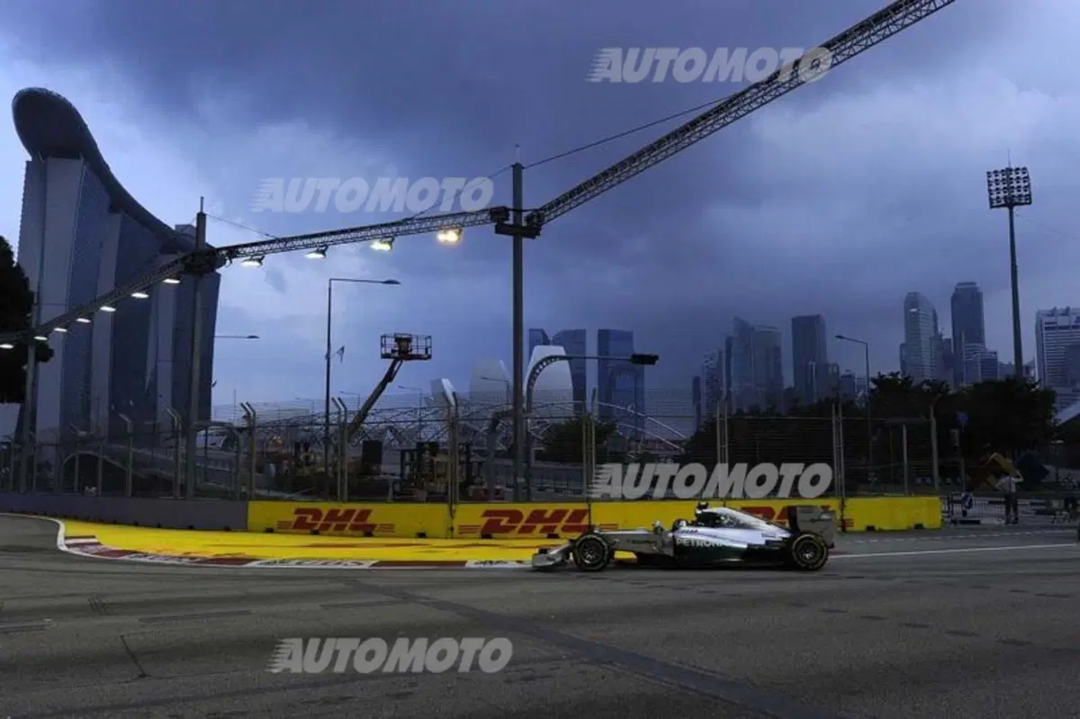 Formula 1 Singapore 2014: Hamilton domina le libere del venerdì (2)