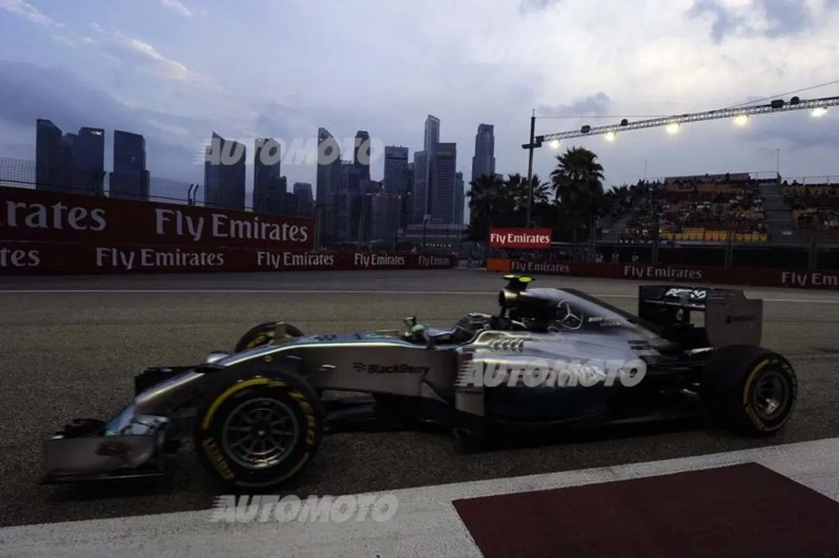 Formula 1 Singapore 2014: Hamilton domina le libere del venerdì (4)
