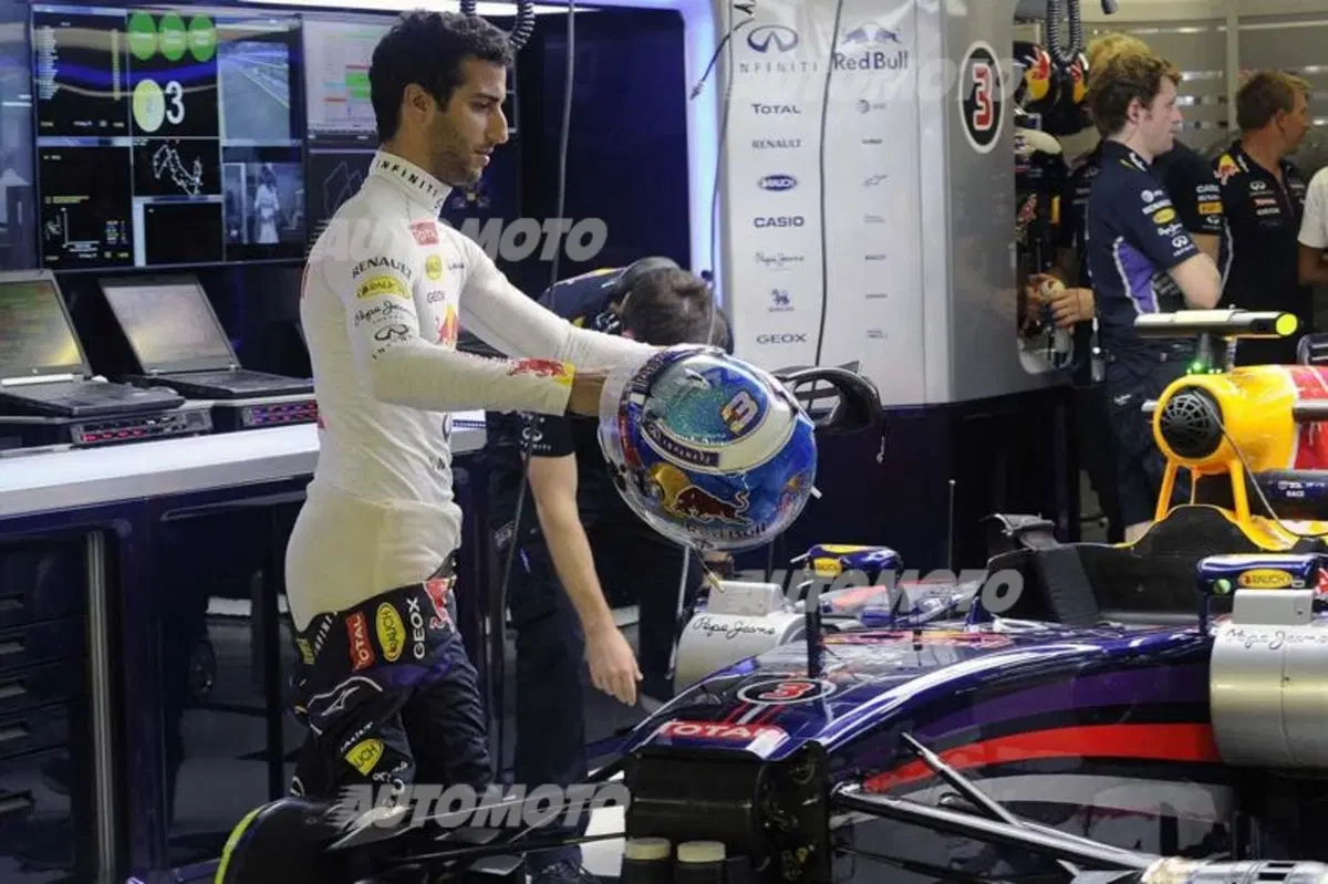 Formula 1 Singapore 2014: Hamilton domina le libere del venerdì (15)