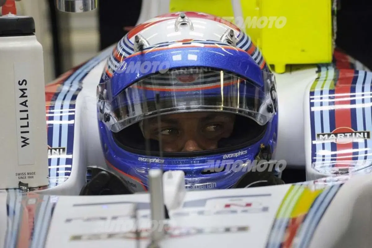 Formula 1 Singapore 2014: Hamilton domina le libere del venerdì (16)