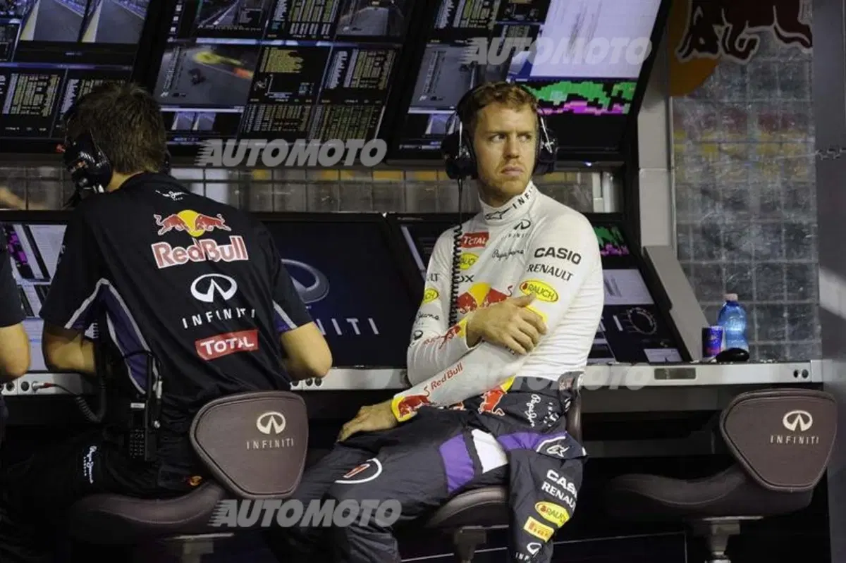 Formula 1 Singapore 2014: Hamilton domina le libere del venerdì (17)
