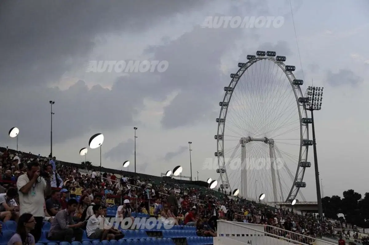 Formula 1 Singapore 2014: Hamilton domina le libere del venerdì (19)